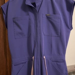 FIGS AMETHYST JUMPSUIT SIZE MEDIUM